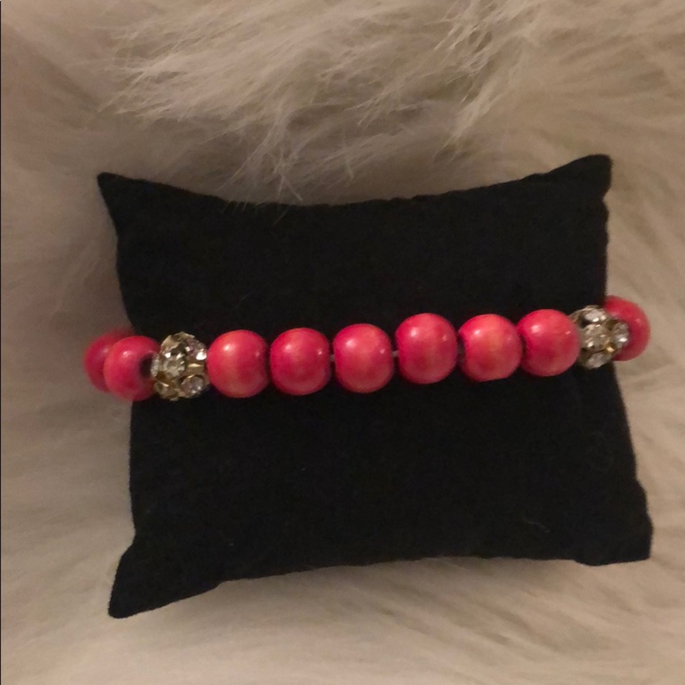 Hot pink wooden bead bracelet